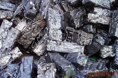 08<a href=http://m.xiaos4ni.cn/ target=_blank class=infotextkey>鋁</a>壓塊